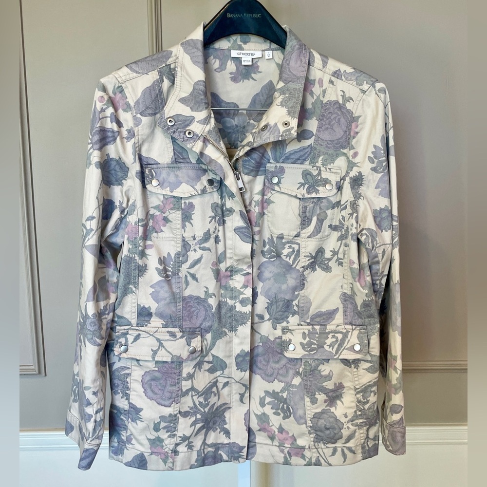 Chico's Smokey Taupe Floral Military Twill Utility Jacket Medium 1 NWOT purple
